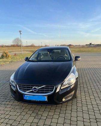 Volvo S60 cena 27000 przebieg: 298000, rok produkcji 2012 z Uniejów małe 56